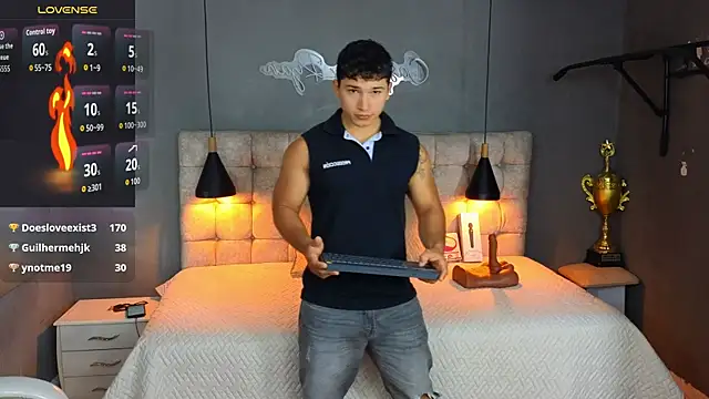 Horny nick18 online show from October 2025 12:19:02 PM