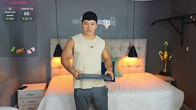 Horny nick18 online show from September 2025 12:31:02 PM