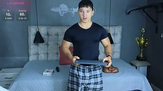 Horny nick18 online show from November 2025 10:41:02 AM