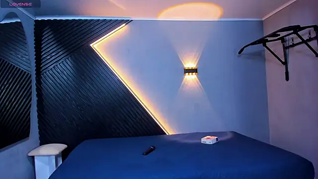 Horny nick18 online show from April 2026 10:22:01 AM