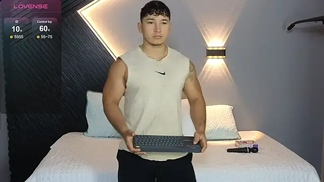 Horny nick18 online show from February 2026 01:21:01 PM