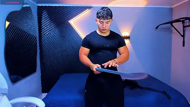 Horny nick18 online show from March 2026 11:04:02 AM