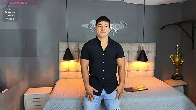 Horny nick18 online show from September 2025 10:22:02 AM