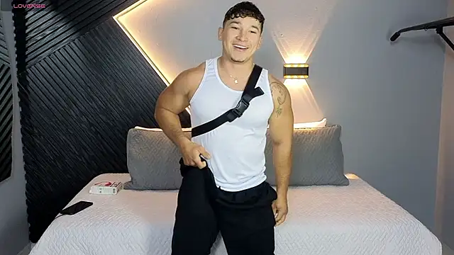 Horny nick18 online show from February 2026 01:42:01 PM