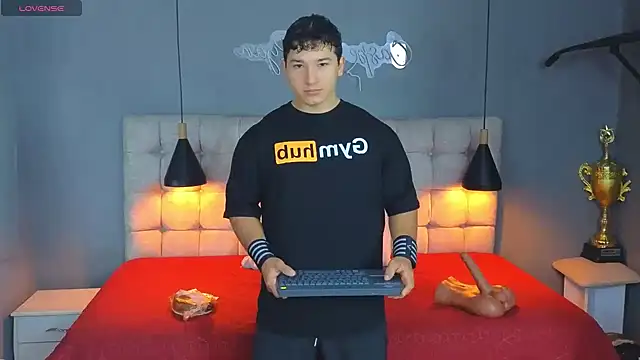 Horny nick18 online show from October 2025 01:12:02 PM