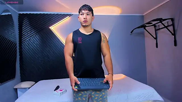 Horny nick18 online show from April 2026 09:59:02 AM