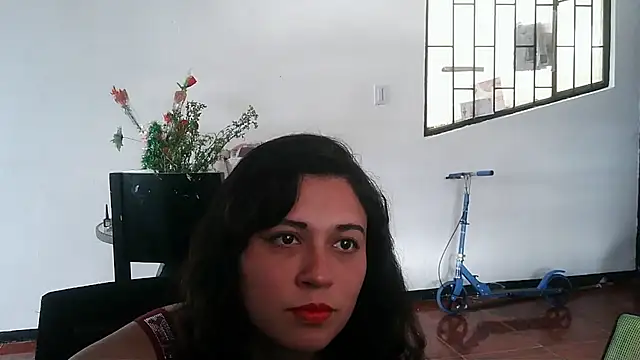 MiaRobertz  online show from June 2026 07:44:02 PM