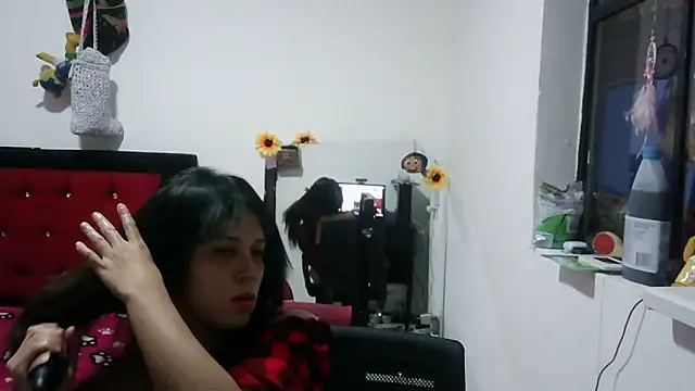 MiaRobertz  online show from March 2026 07:50:01 PM