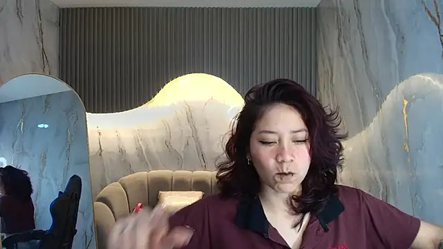 valentina r  online show from November 2025 03:18:02 AM