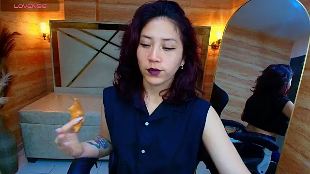 valentina r  online show from December 2025 12:48:02 PM