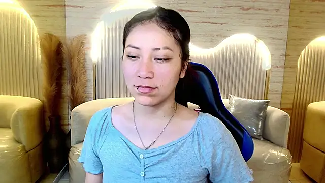 valentina r  online show from March 2026 03:17:01 AM