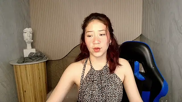 valentina r  online show from October 2025 03:18:02 AM