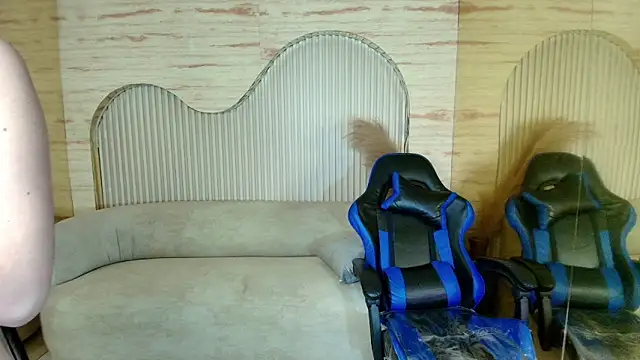 valentina r  online show from October 2025 03:27:02 AM