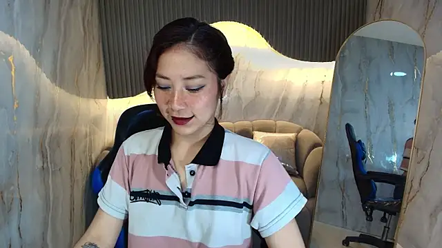 valentina r  online show from November 2025 03:21:02 AM