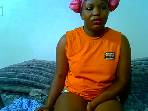 SweetHoney21  online show from May 2026 06:12:01 AM