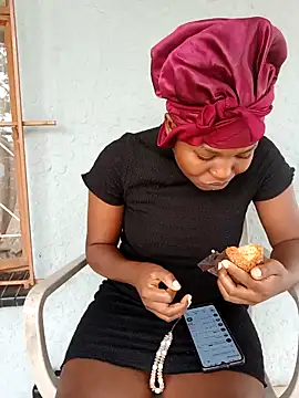 SweetHoney21  online show from December 2025 02:44:01 PM