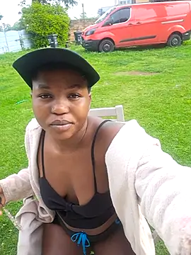 SweetHoney21  online show from December 2025 05:34:01 AM