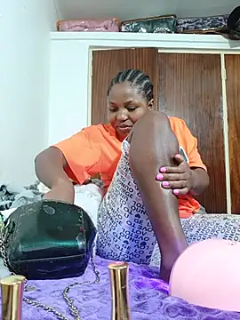 SweetHoney21  online show from June 2026 05:13:02 PM