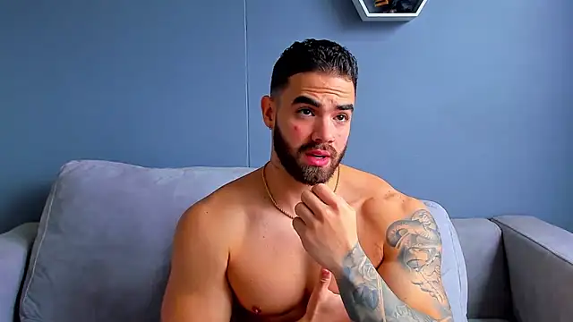 Snapshot of Paul_Phoenix chatting on September 2025 08:10:02 PM Paul Phoenix online show from September 2025 08:10:02 PM