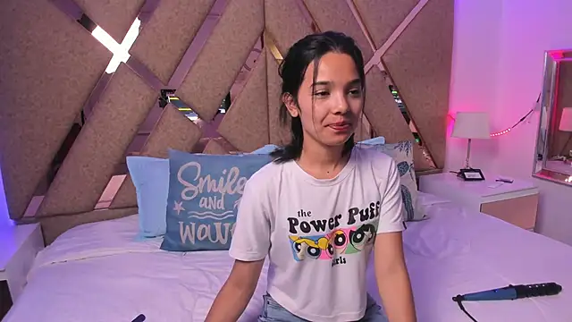 BelhaLawuo online show from November 2025 06:45:01 PM