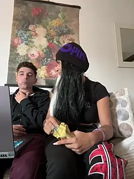 Snapshot of piccolaflo chatting on October 2025 02:07:01 PM piccolaflo online show from October 2025 02:07:01 PM