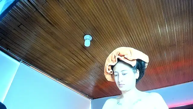 Adhara7 online show from November 2025 07:51:01 PM