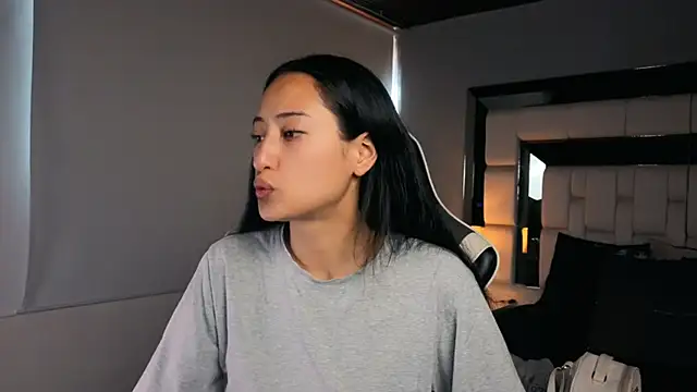 Adhara7 online show from April 2026 08:43:01 PM