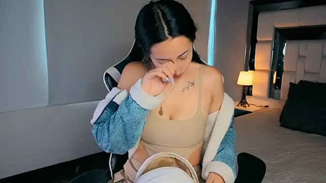 Adhara7 online show from April 2026 07:31:02 PM