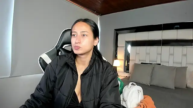 Adhara7 online show from October 2025 07:24:01 PM