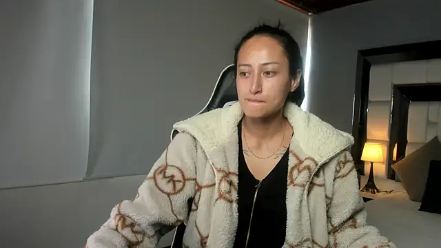 Adhara7 online show from December 2025 07:55:02 PM