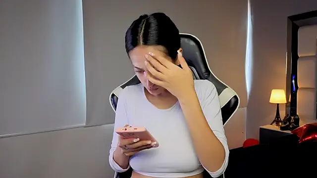 Adhara7 online show from February 2026 07:14:01 PM