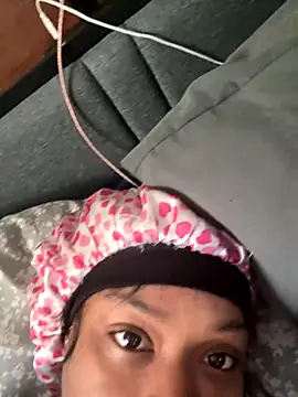 PrettyBabriexox online show from November 2025 01:15:01 PM