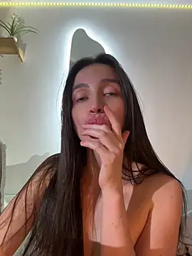 Snapshot of karinasantos_ chatting on July 2026 02:40:01 AM karinasantos online show from July 2026 02:40:01 AM