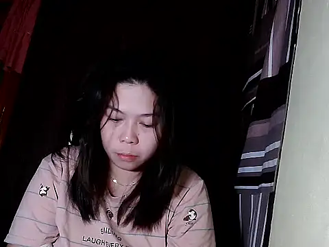 Snapshot of mimi15 chatting on February 2026 10:30:01 PM mimi15 online show from February 2026 10:30:01 PM