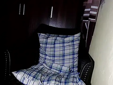 mimi15 online show from March 2026 11:01:02 PM