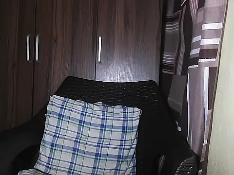 mimi15 online show from April 2026 09:54:01 PM