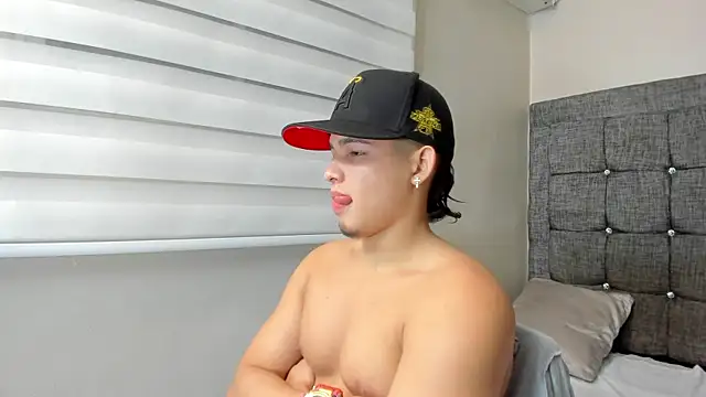 Riky Strong online show from December 2025 03:19:02 AM