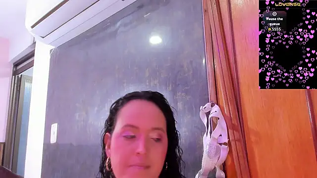 dalia roses online show from May 2026 11:58:02 PM