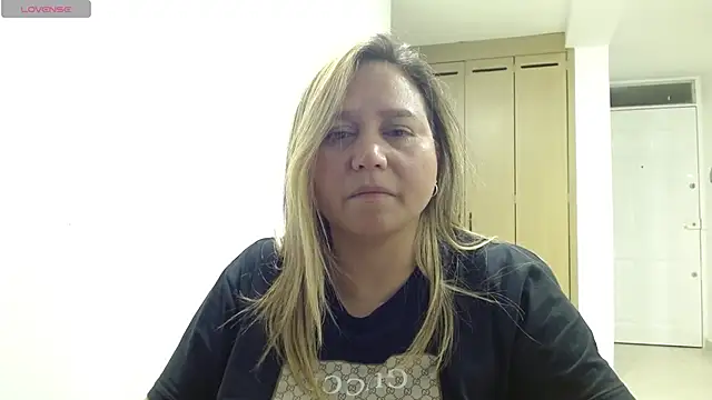 Snapshot of haashkyo chatting on June 2026 03:41:02 AM haashkyo online show from June 2026 03:41:02 AM