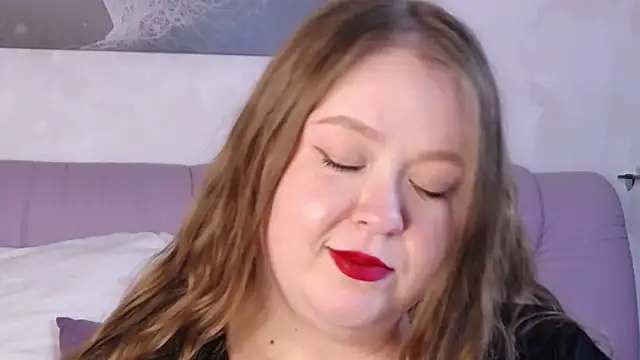 Snapshot of BettiBell chatting on October 2025 07:26:01 PM BettiBell online show from October 2025 07:26:01 PM