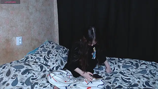 litle owl online show from October 2025 03:25:01 PM