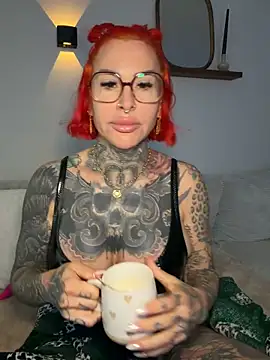 CatCoxx online show from April 2026 05:09:02 AM