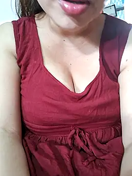 babyjunee12 online show from February 2026 06:41:02 AM