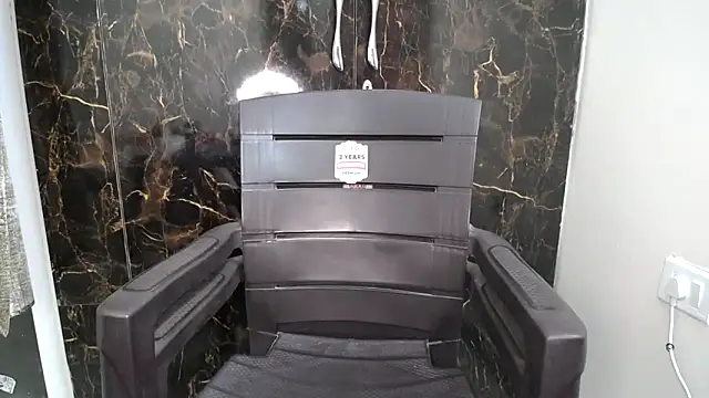 niya-cute online show from April 2026 06:14:02 PM