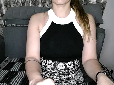 Snapshot of niya-cute chatting on October 2025 06:31:01 PM niya-cute online show from October 2025 06:31:01 PM