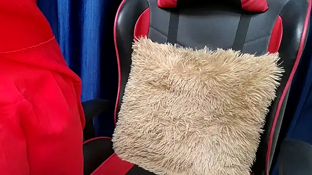 Snapshot of niya-cute chatting on October 2025 07:45:02 PM niya-cute online show from October 2025 07:45:02 PM