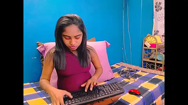 Snapshot of indiansumaya chatting on September 2025 07:10:02 AM indiansumaya online show from September 2025 07:10:02 AM