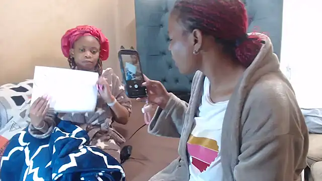 Snapshot of EbonyEssence chatting on June 2026 10:27:01 AM EbonyEssence online show from June 2026 10:27:01 AM