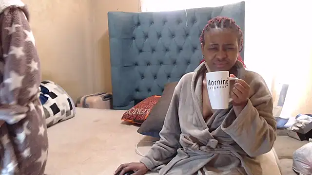 Snapshot of EbonyEssence chatting on May 2026 10:00:01 AM EbonyEssence online show from May 2026 10:00:01 AM