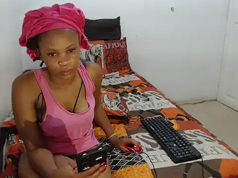 Snapshot of EssenceLovers chatting on February 2026 06:49:02 PM EssenceLovers online show from February 2026 06:49:02 PM